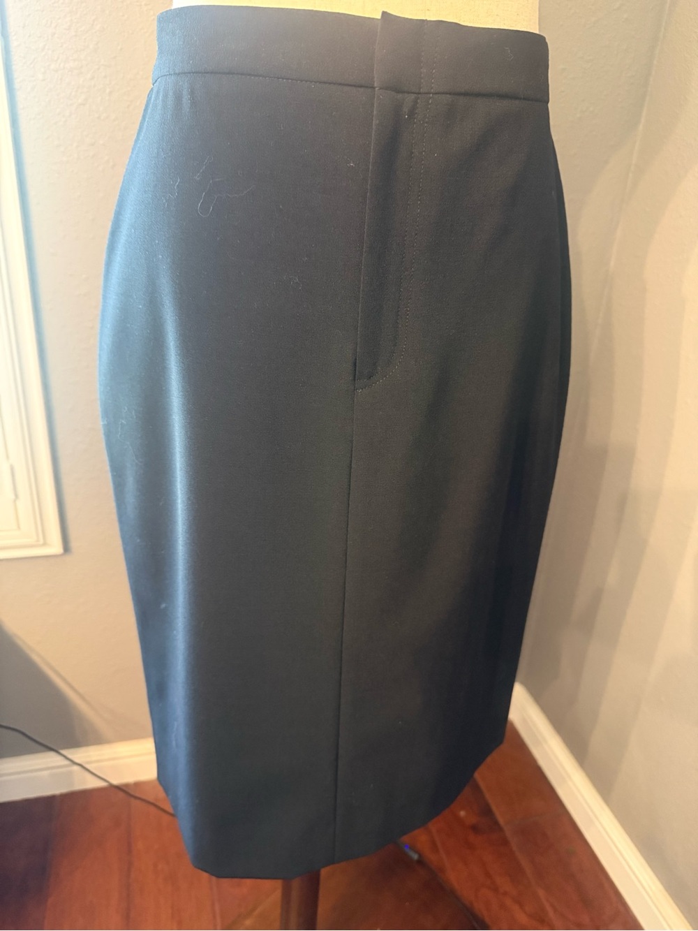 Club Monaco Black Midi Pencil Skirt